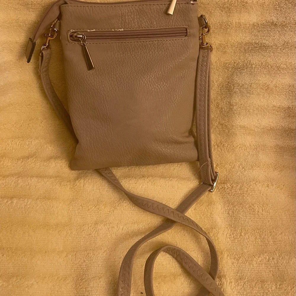 Michael Kors Crossbody - Picture 3 of 4